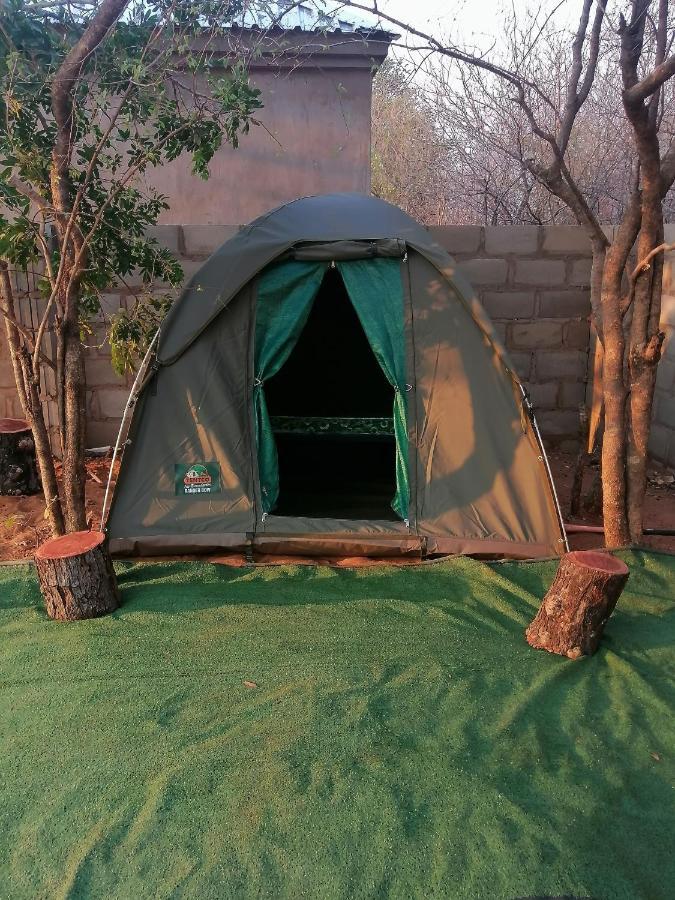 Looks Cottages Self Catering Apartments Kasane Exterior photo