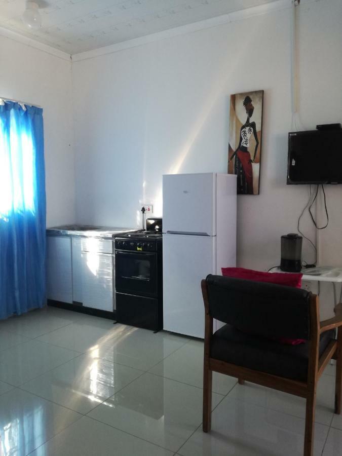 Looks Cottages Self Catering Apartments Kasane Exterior photo