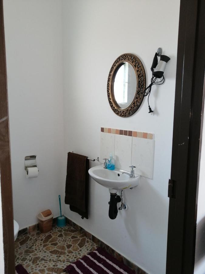 Looks Cottages Self Catering Apartments Kasane Exterior photo